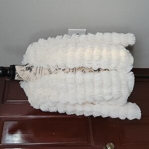 CREAM colored faux fur jacket LIKE NEW